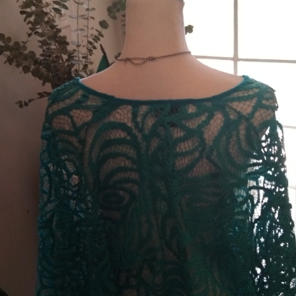 🆕NWT Teal Cover up/Lace Shirt w/undershirt - Picture 6 of 12